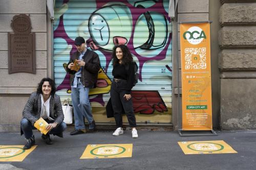 Murales su saracinesca a Milano