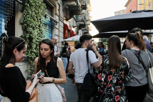 Murales su saracinesca a Milano